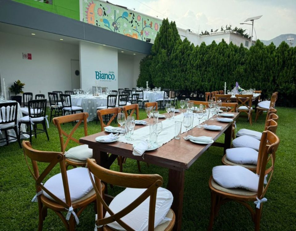 salon-bianco-jardin-dia